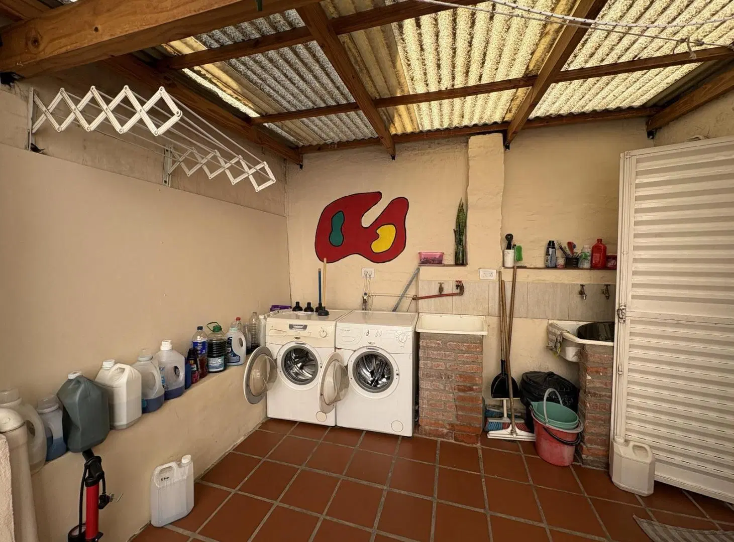 RESIDENCIA ESTUDIANTIL UNIVERSITARIA EN VENTA BARRIO JARDÍN 5