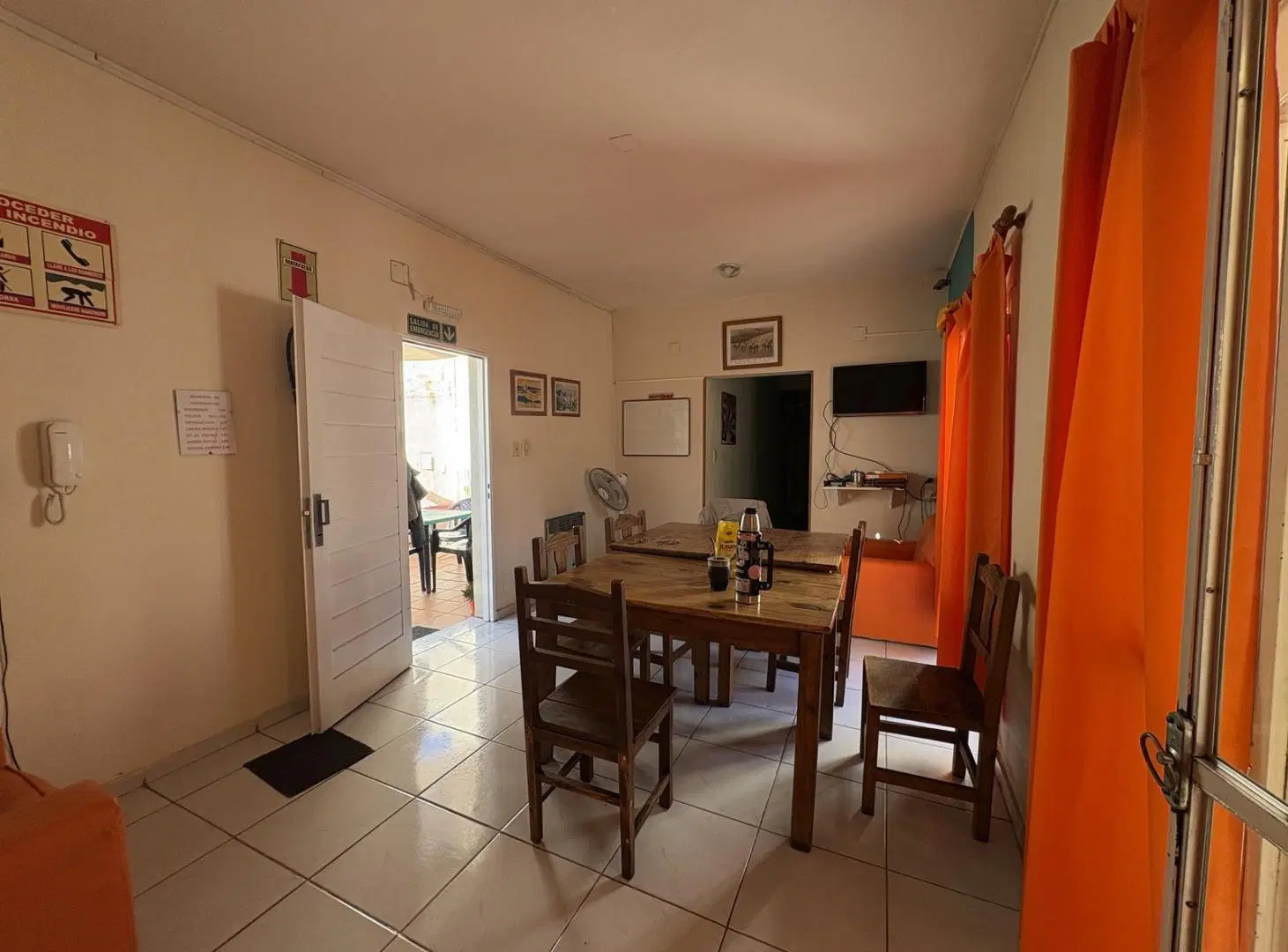 RESIDENCIA ESTUDIANTIL UNIVERSITARIA EN VENTA BARRIO JARDÍN 4