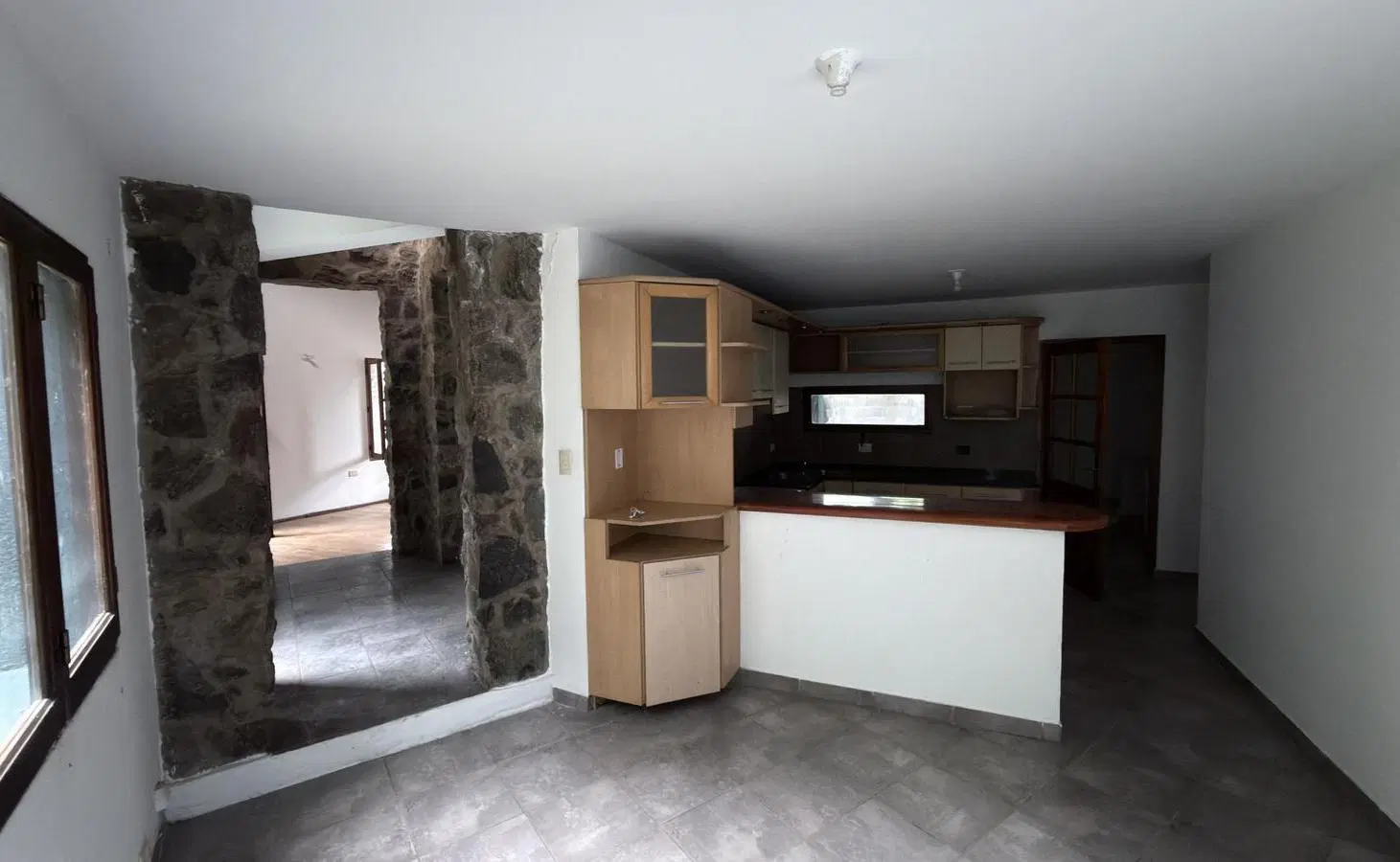 CASA EN VENTA HOUSING SAN JOSE 3 DORMITORIOS CON PILETA 3