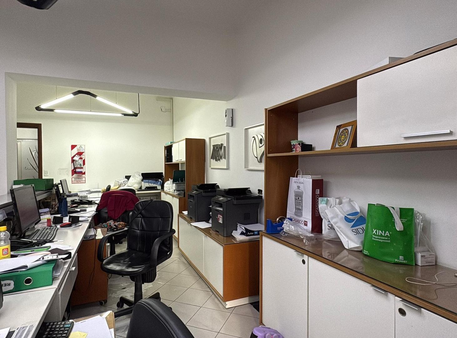 Foto de GRAN PROPIEDAD EN VENTA | CENTRO | IDEAL USO MÉDICO/LABORATORIO O USO, imagen 2