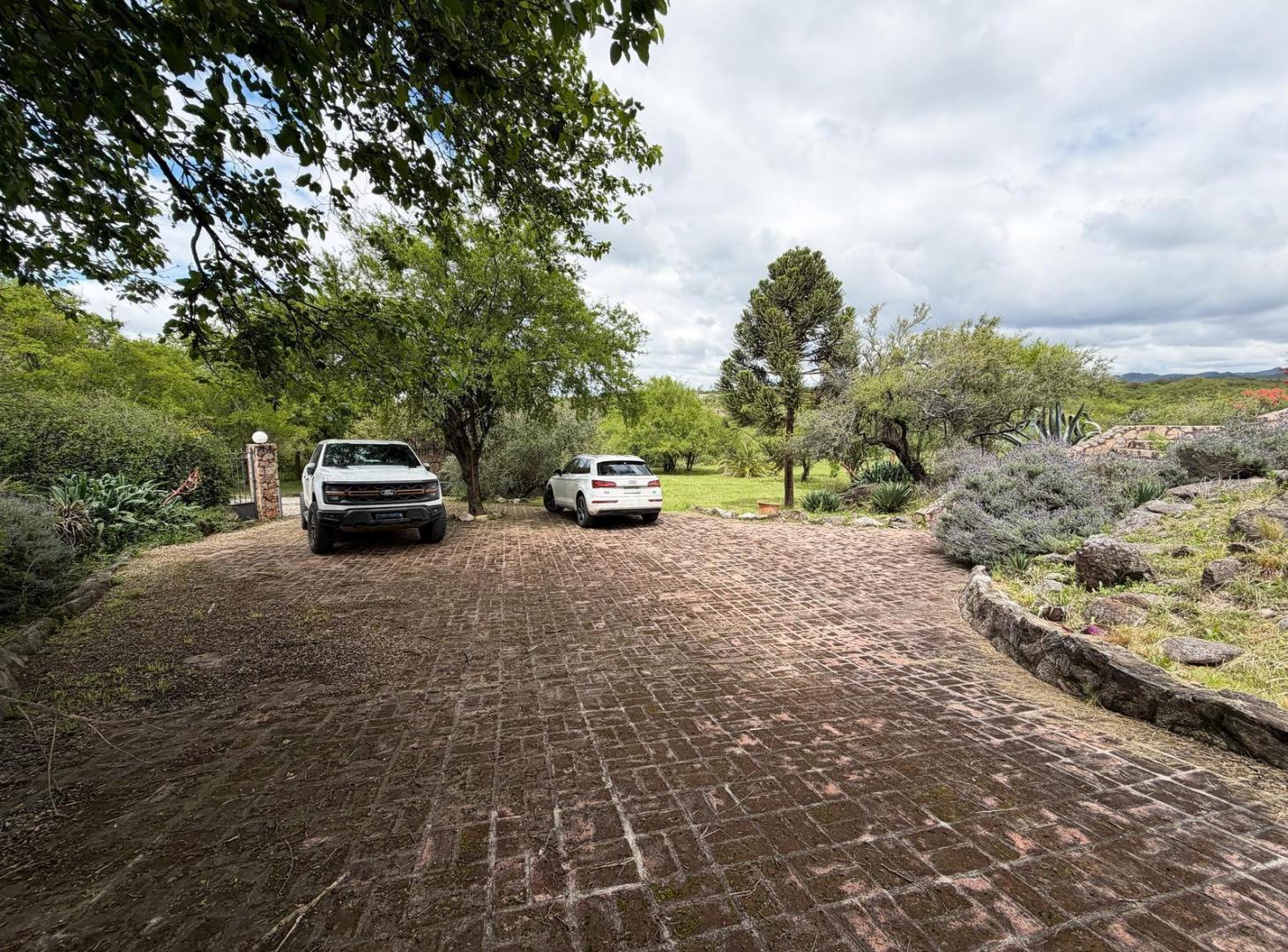 Foto de CASA EN VENTA | LA ESCONDIDA – FALDA DEL CARMEN | 8.000 m², imagen 3