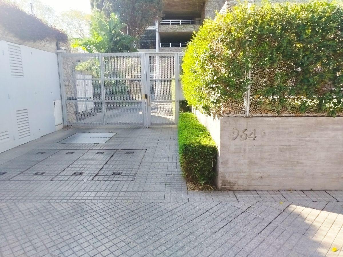 Foto de Departamento de 108 m2 con 3 dormitorios en alquiler en Arroyito vista, imagen 2