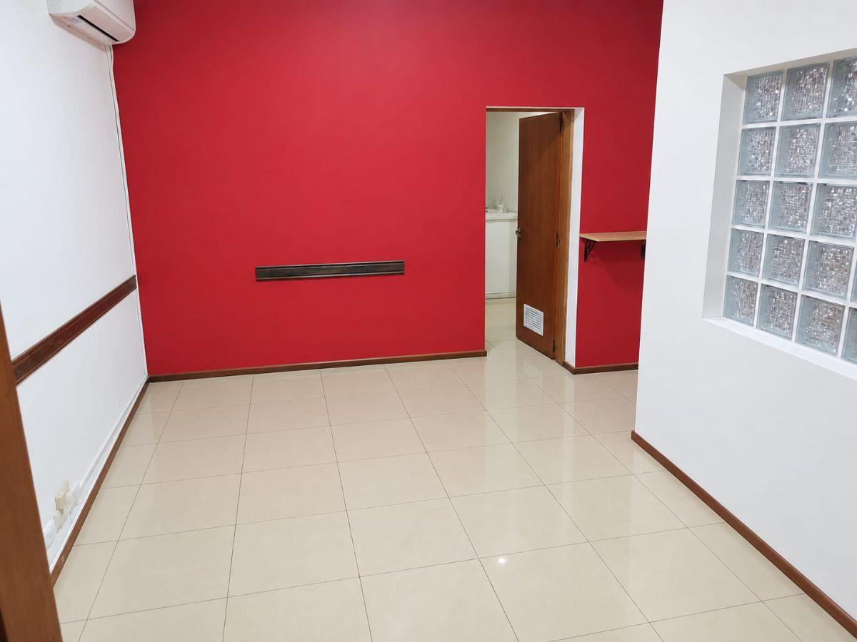 Foto de Oficina comercial de 180 m² en alquiler en Refinerías, imagen 2