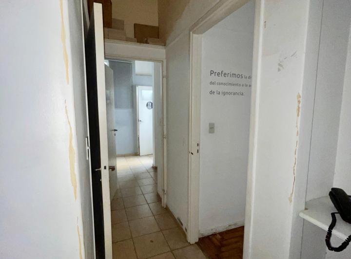 Oficina en PH 3 Ambientes en Planta Baja al Frente con Patio - No Apto Vivienda 1