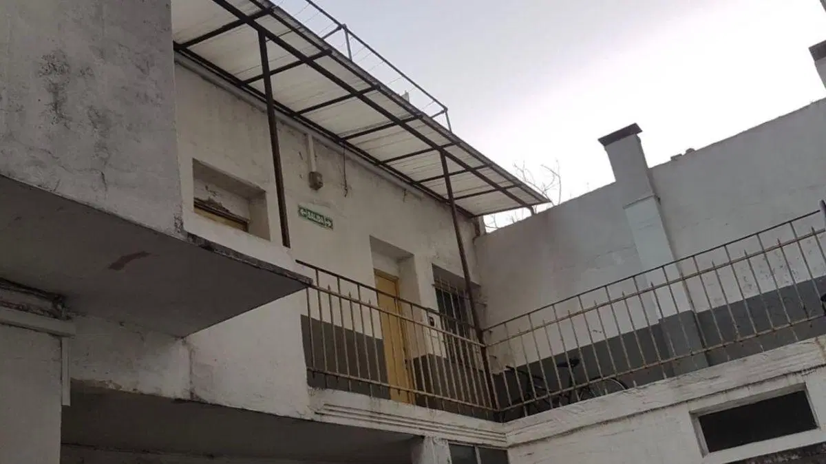 Lote de 8,55 x 40 mts. con fondo de Comercio de Hotel de 525m² Cubiertos - 28 Habitaciones 2