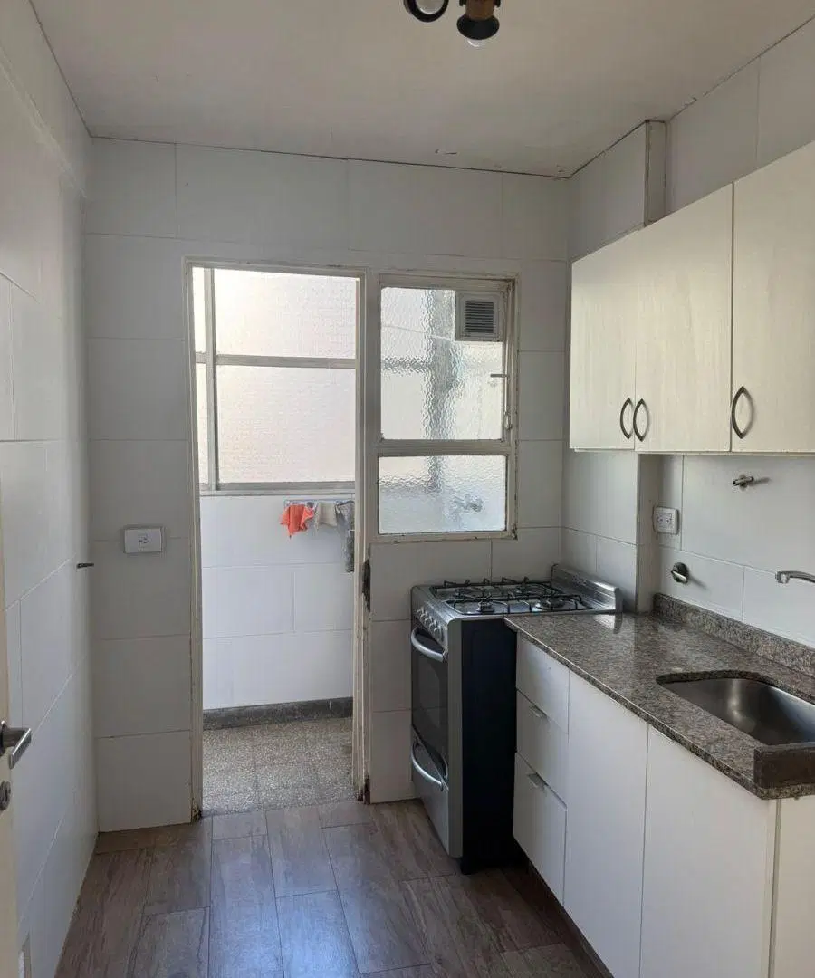 Departamento 2 Ambientes con Balcon al Contrafrente en Balvanera 3