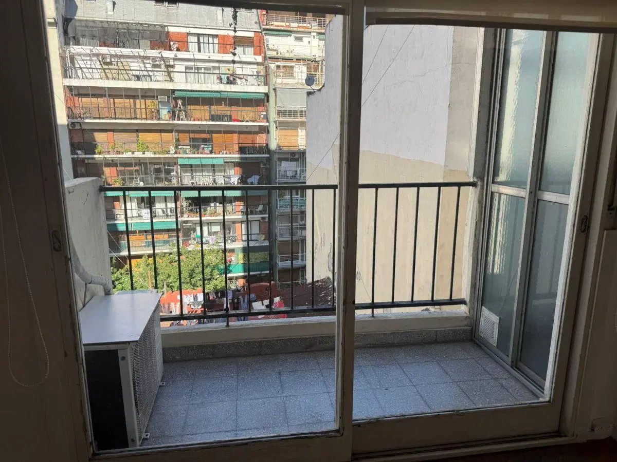 Departamento 2 Ambientes con Balcon al Contrafrente en Balvanera 2