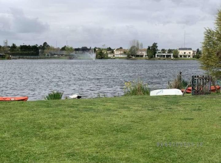 Barrio cerrado Talar del Lago 1 - Casa Alq. Diciembre USD 7.000 (Men.)