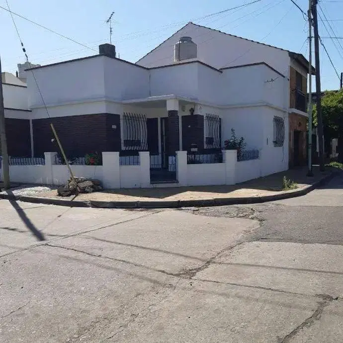 Casa En Venta En Moron Norte 3