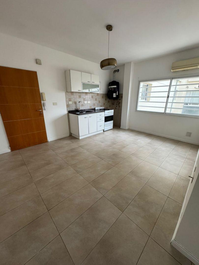 Foto de Departamento 2 ambientes. | alsina al 800, imagen 3