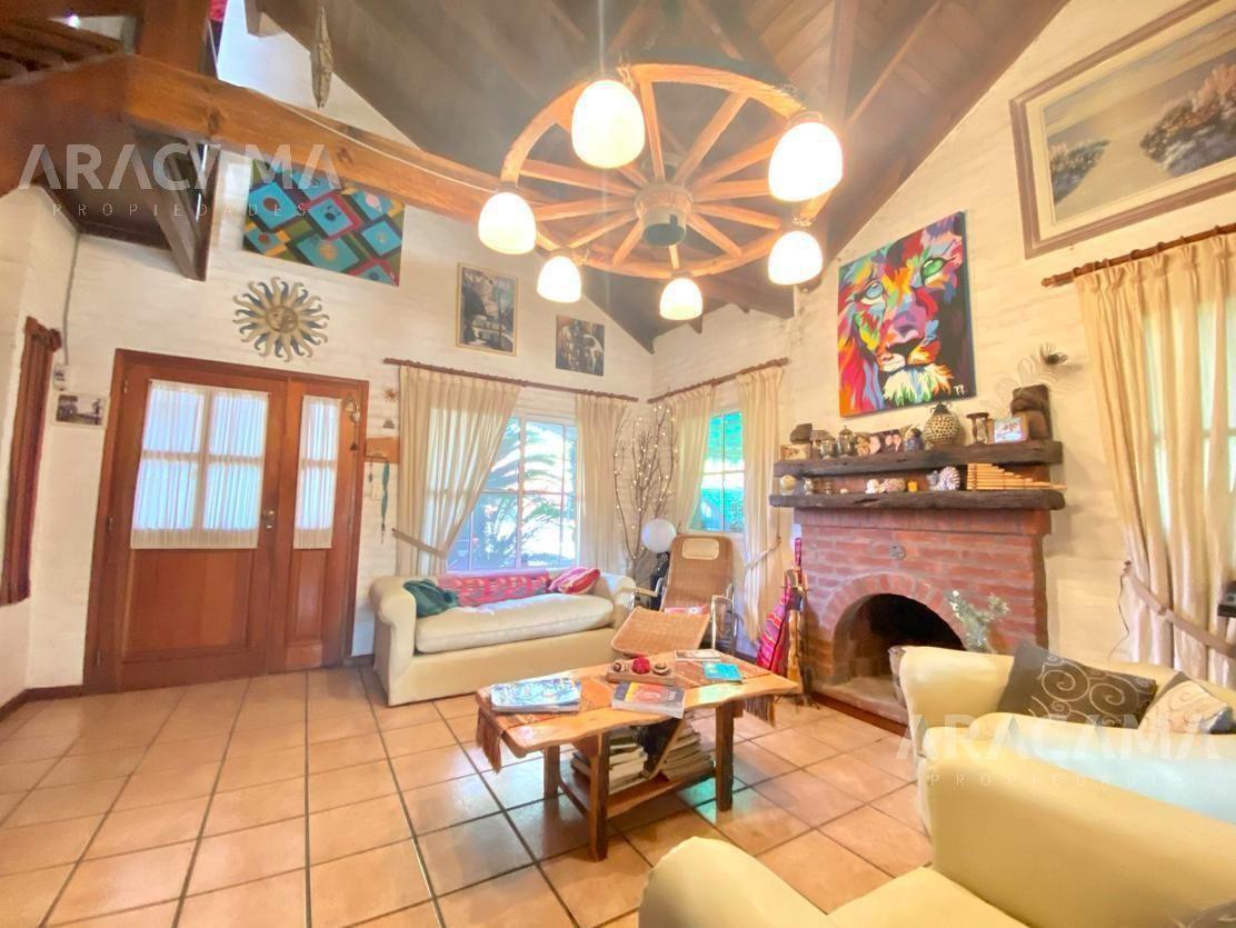 Casa en Venta en Echeverria del Lago APTO CREDITO - Canning
