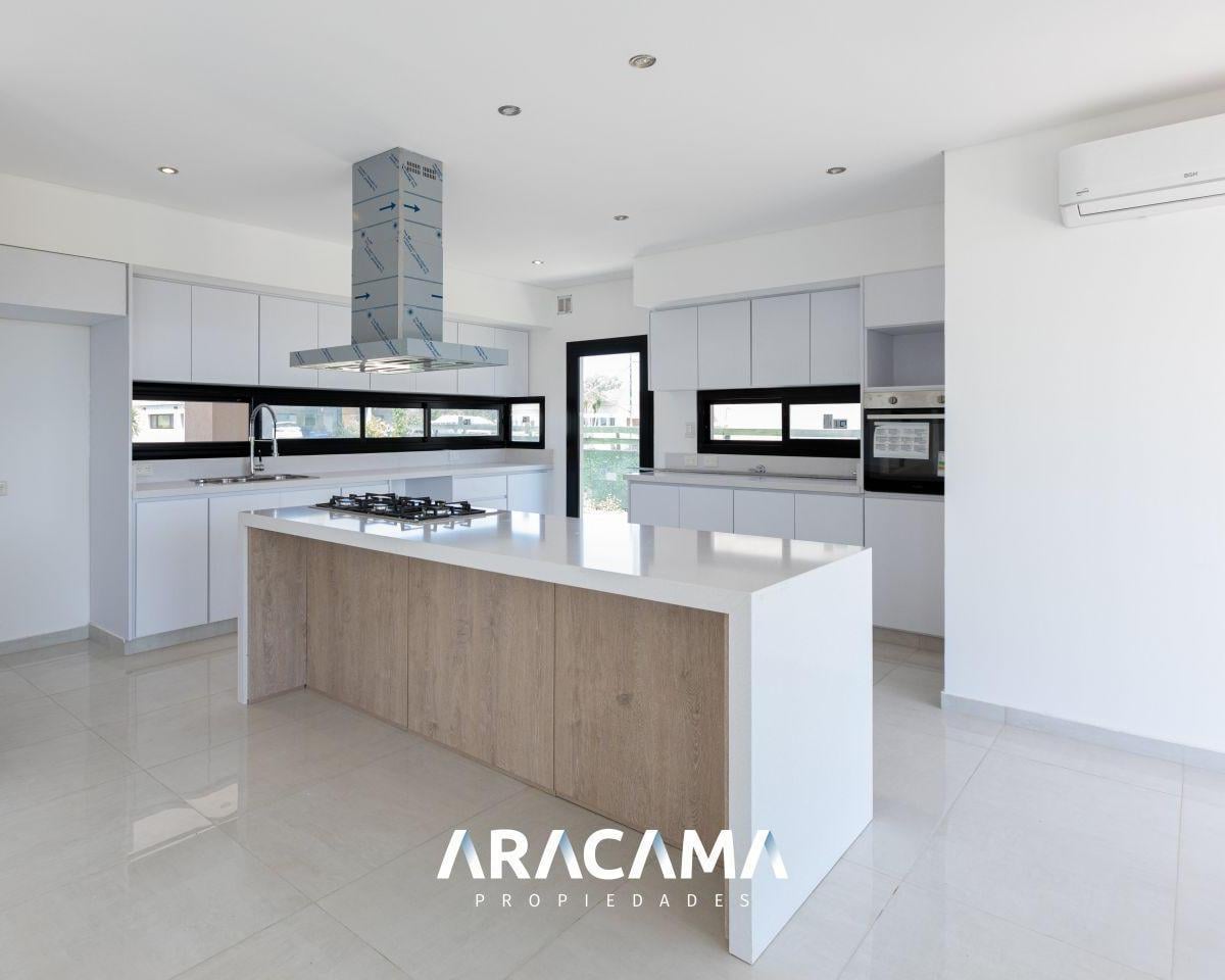 Foto de Casa en Venta con 4 dormitorios en La Providencia - Canning, imagen 4
