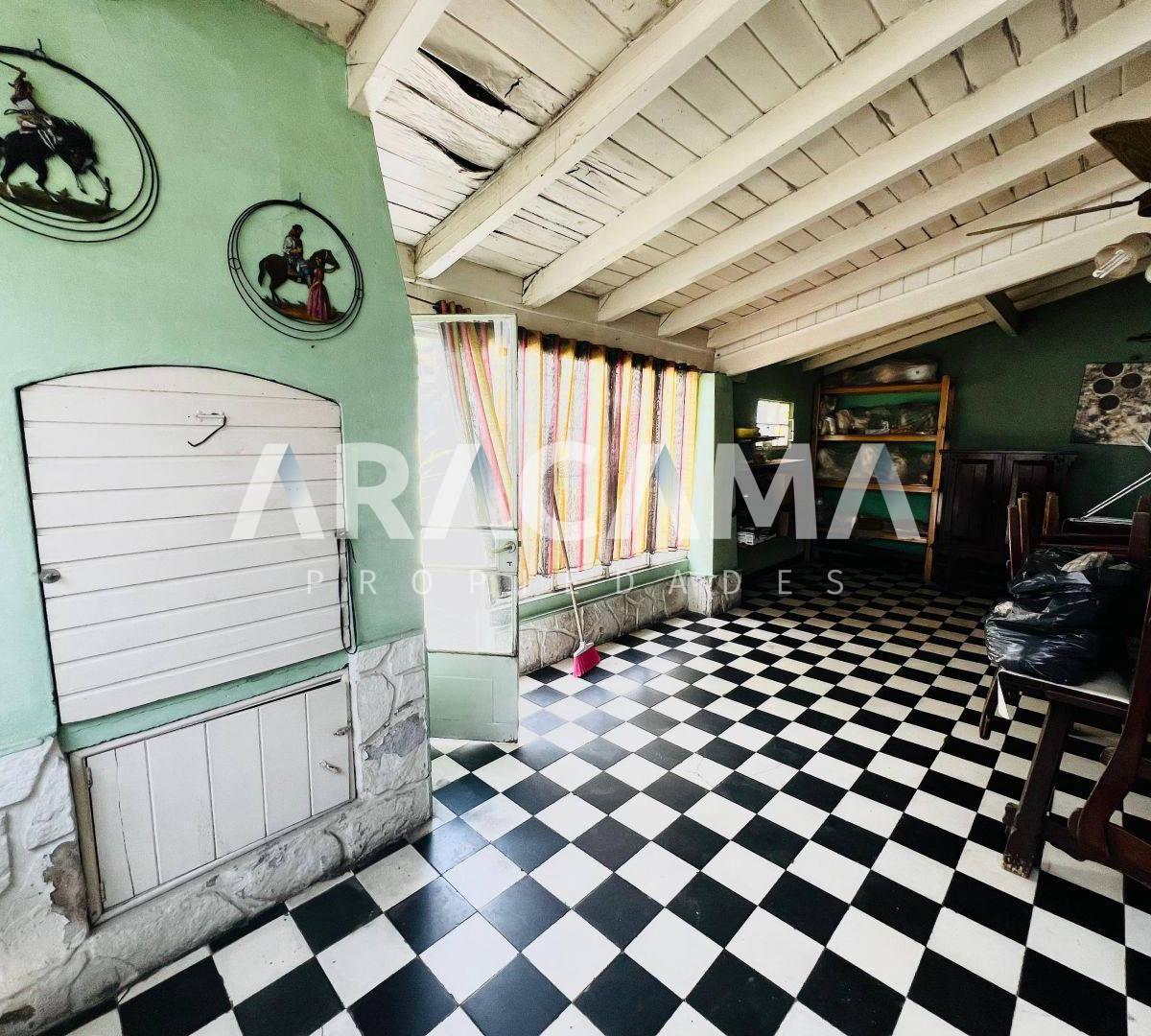 Foto de Casa en Venta en Monte Grande, imagen 2