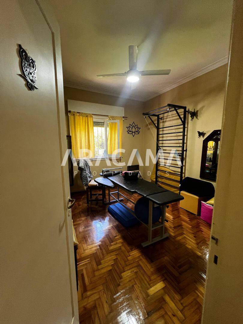 Foto de Casa con locales al frente en Monte Grande, imagen 4