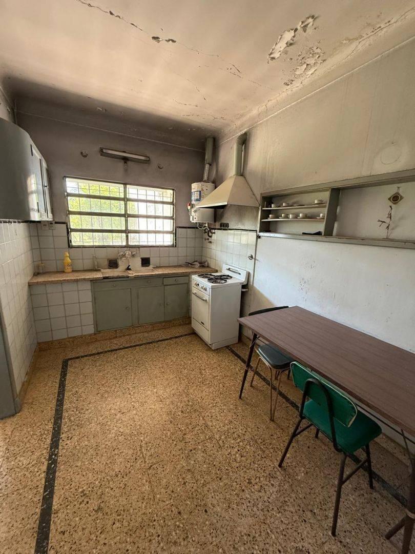 Foto de Casa a Refaccionar en Venta en Monte Grande, imagen 3