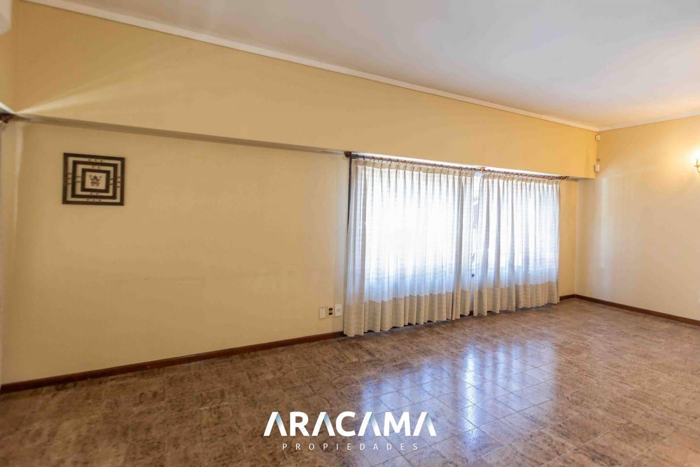 Casa en Venta en Luis Guillon