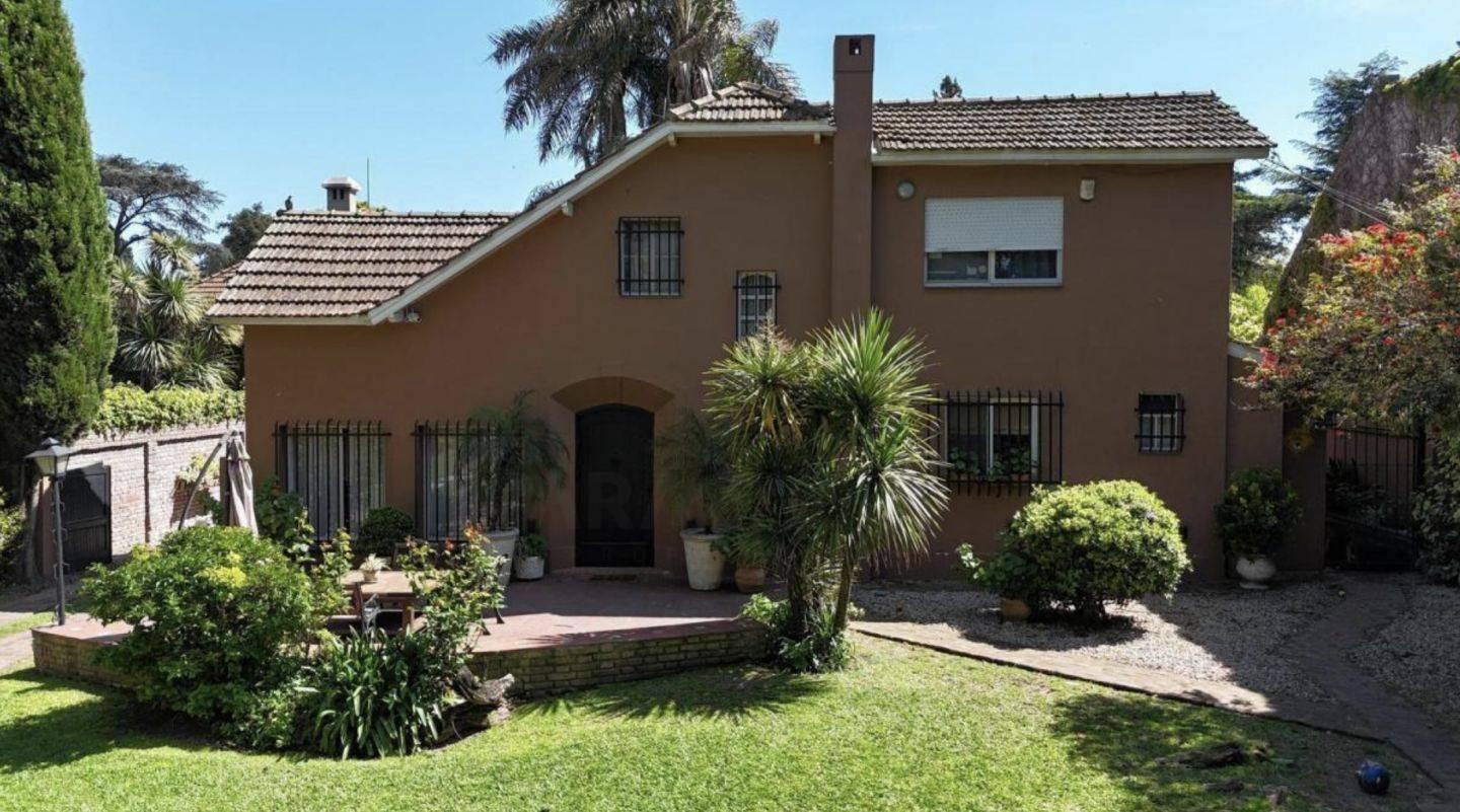 Venta de Casa 6 Ambientes en Monte Grande