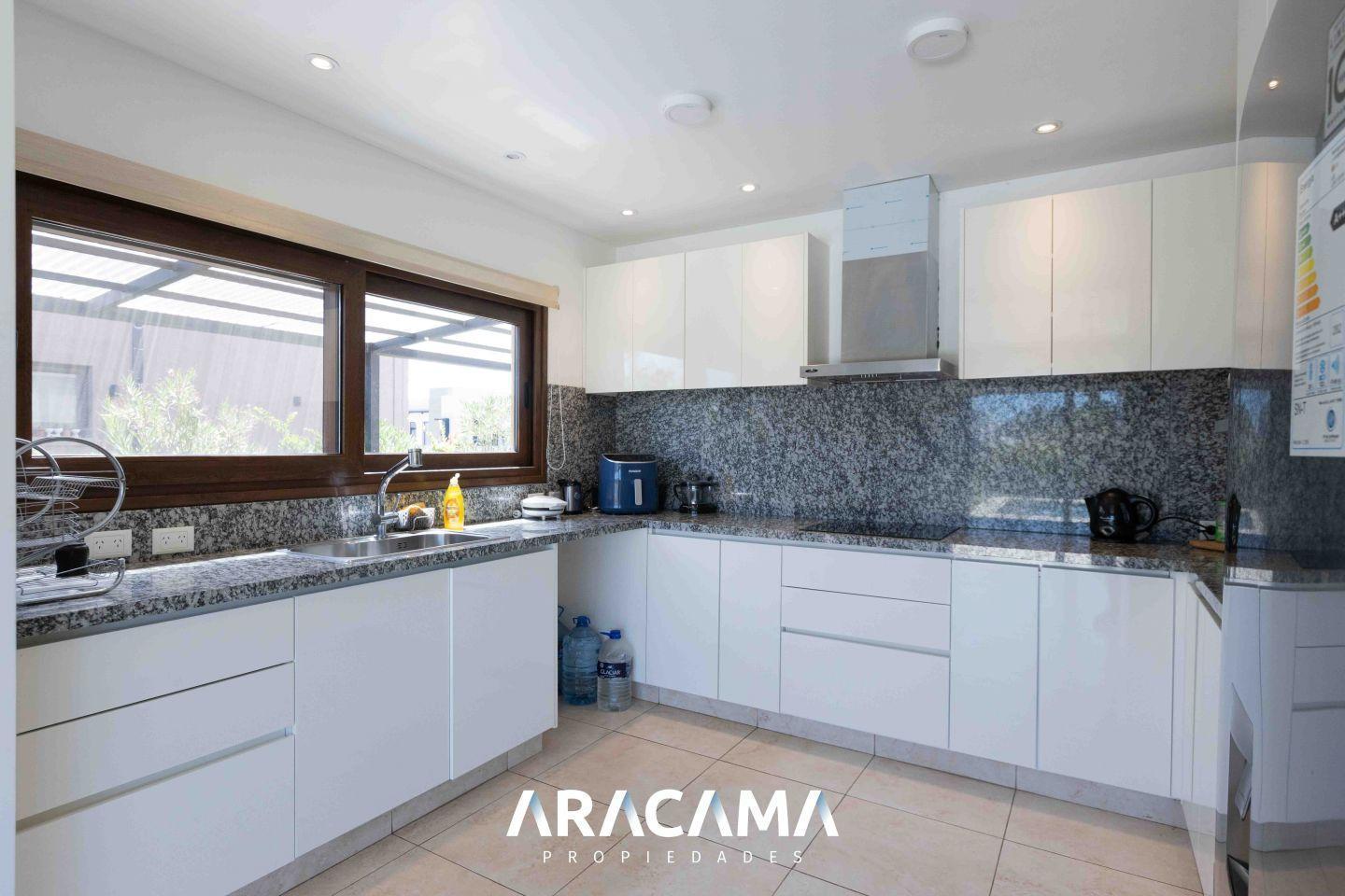 Casa en Venta en Lagos de Canning