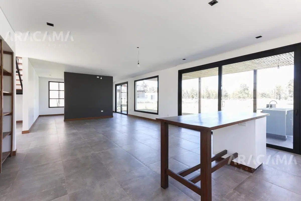 Casa en VENTA en Barrio Privado Lomas Athletic Links - Ezeiza 3