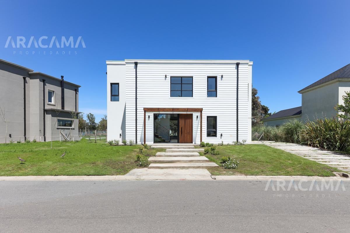 Casa en VENTA en Barrio Privado Lomas Athletic Links - Ezeiza