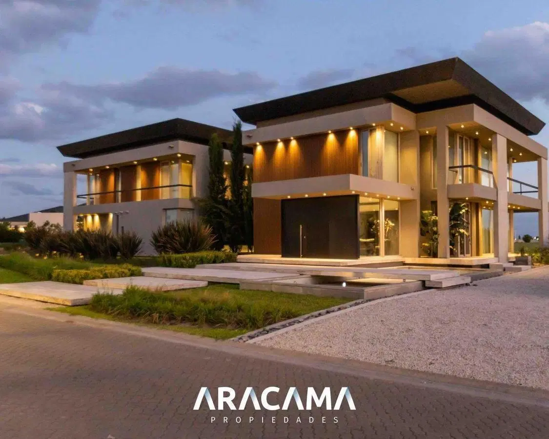 Casa en Venta en La Providencia - Canning 2