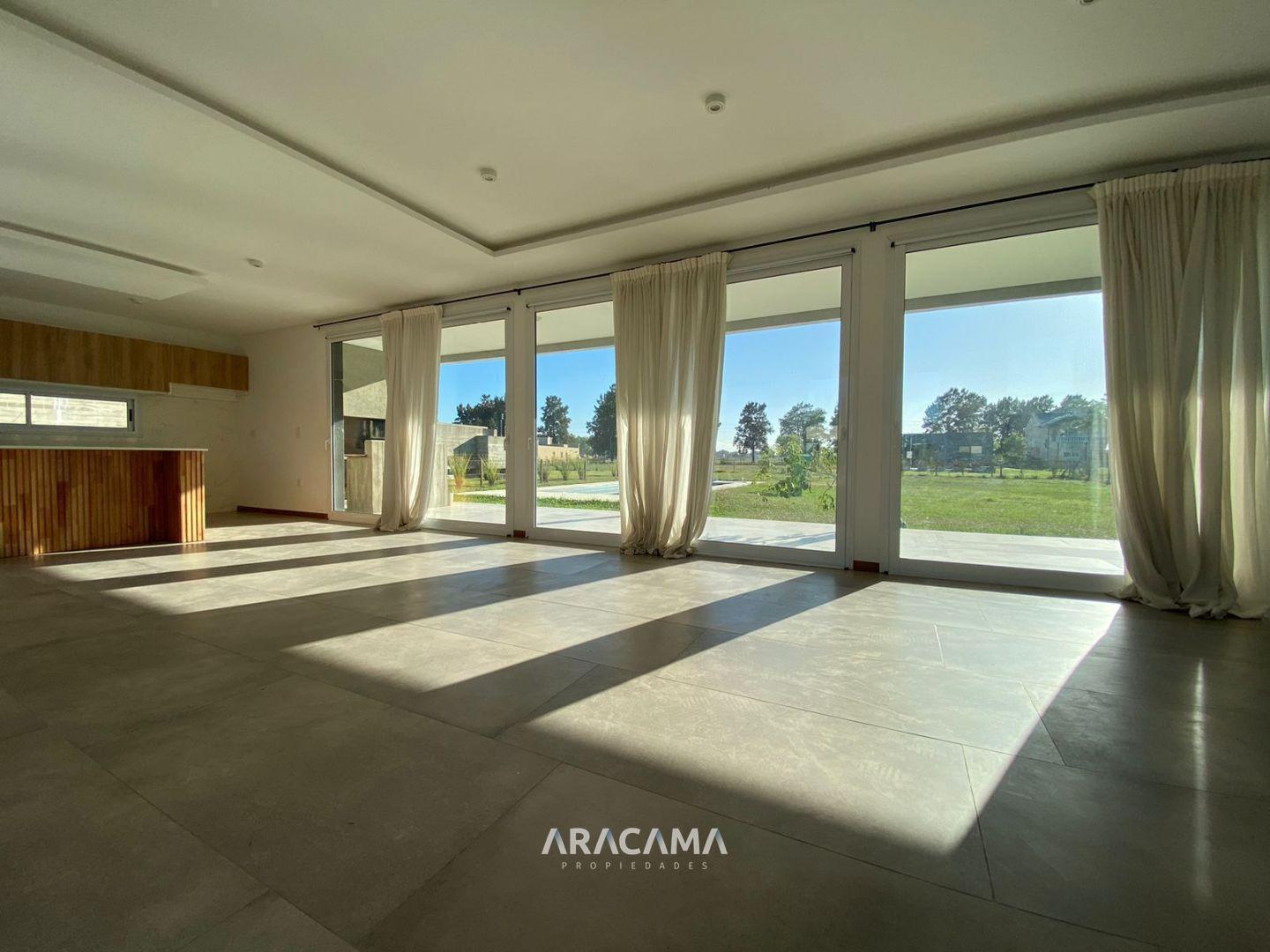 Foto de Casa en Alquiler en Fincas del Alba - Canning, imagen 1
