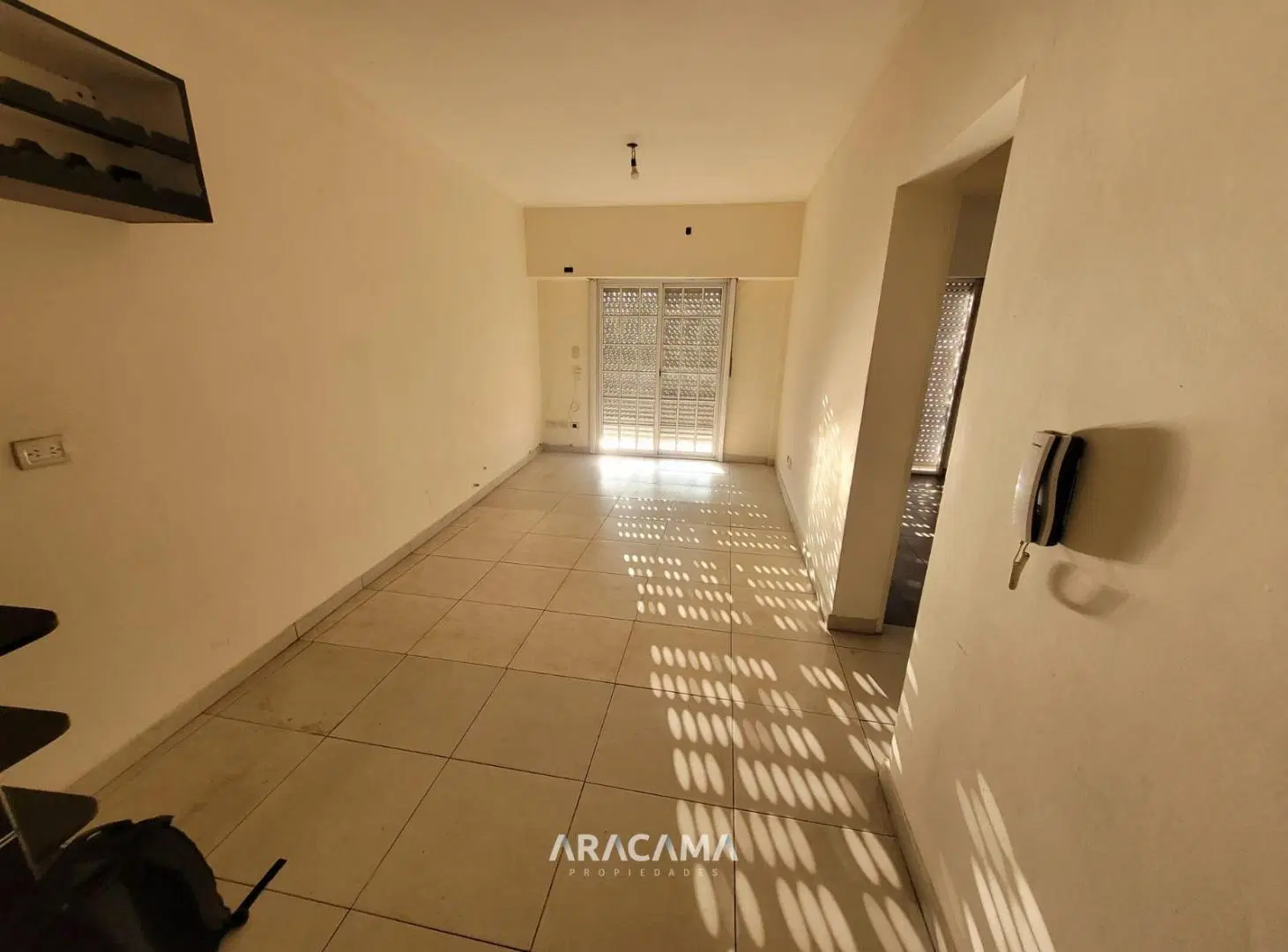 Departamento en Alquiler en Luis Guillon 3