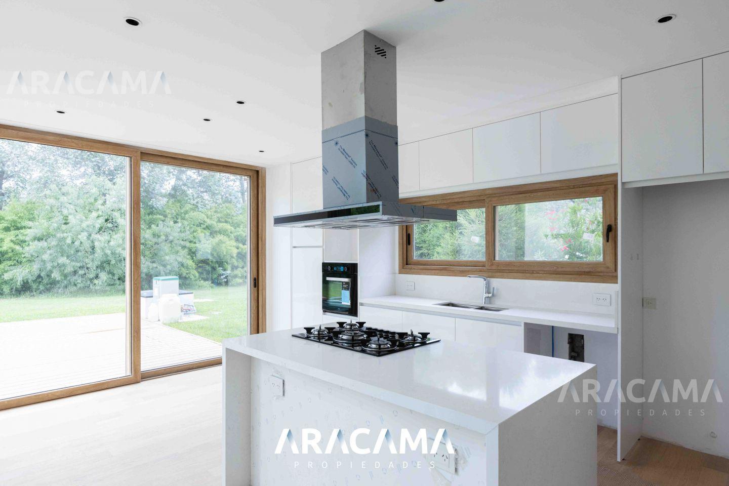 Foto de Casa en Venta en Saint Thomas Este, imagen 2