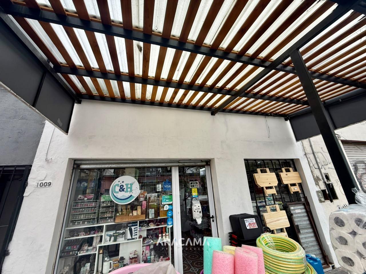 Foto de Casa con Locales Comerciales en Venta en Monte Grande, imagen 3