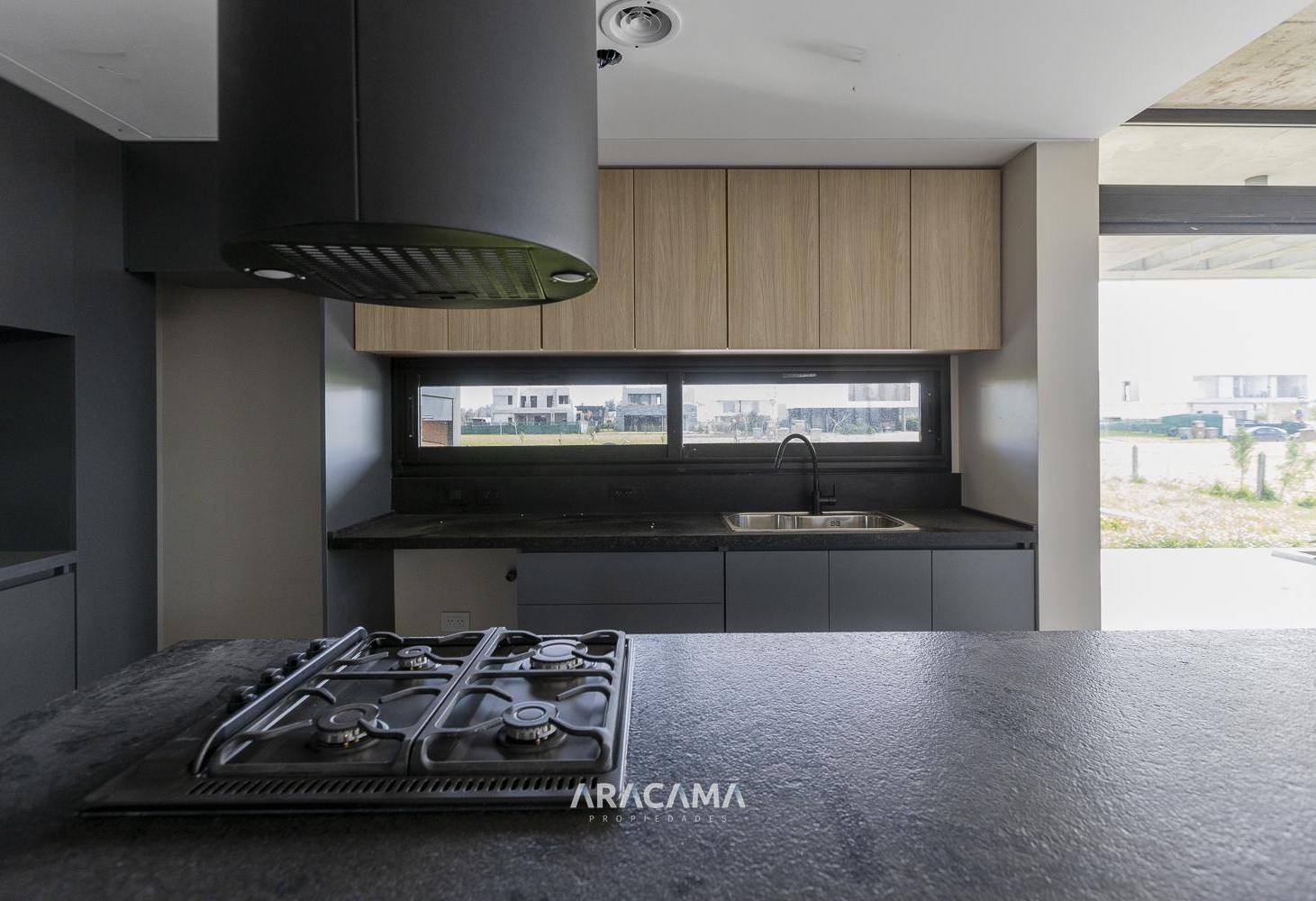 Foto de Casa en Venta en el Barrio Privado Canning Chico - Canning, imagen 4