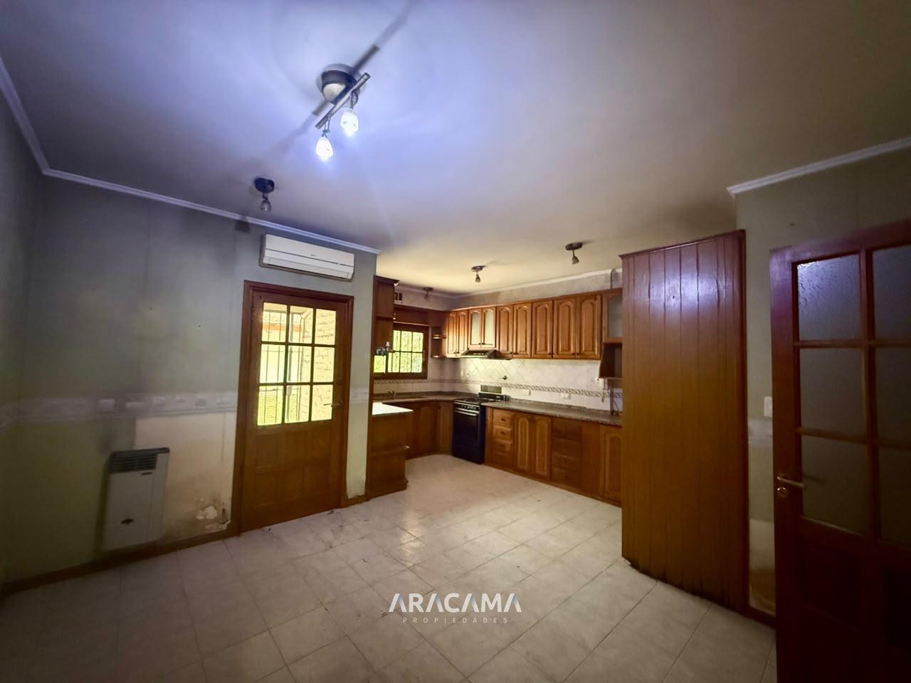 Foto de Casa en Alquiler con 4 dormitorios en Monte Grande, imagen 5
