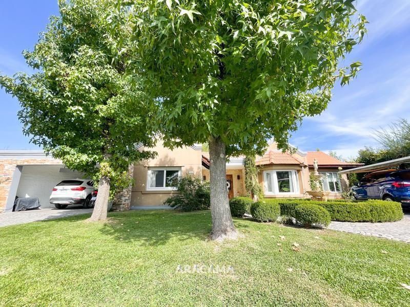 Foto de Casa en Venta con 3 dormitorios en Campos de Echeverria, imagen 3