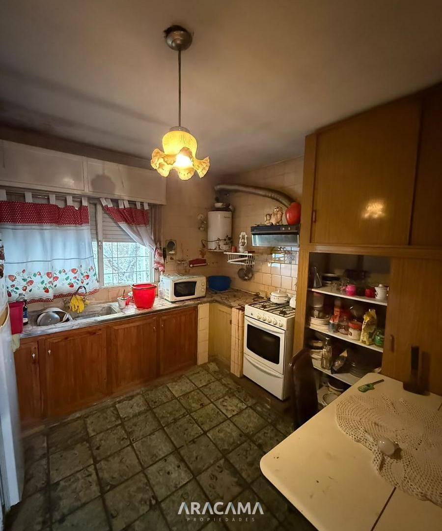 Foto de Casa a Reciclar en Venta en Monte Grande, imagen 1