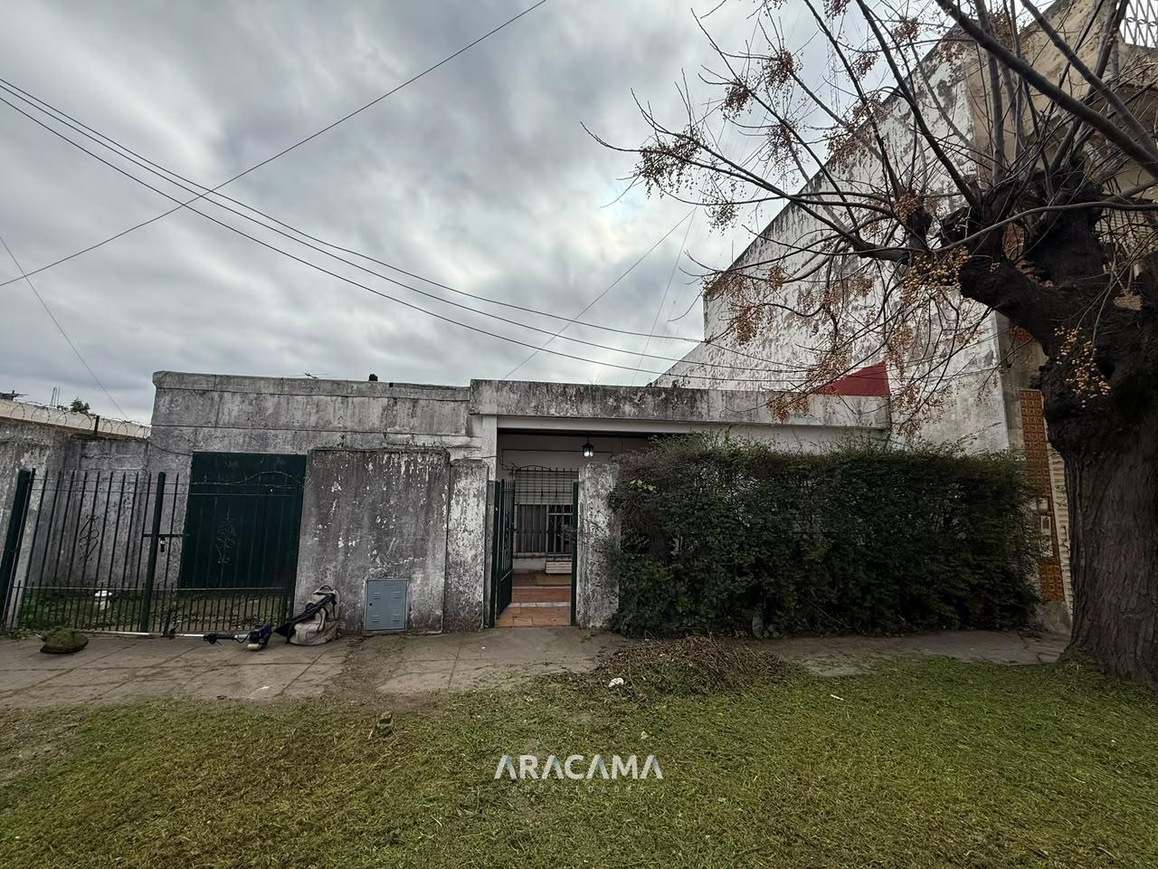 Foto de Casa a Reciclar en Venta en Monte Grande, imagen 5