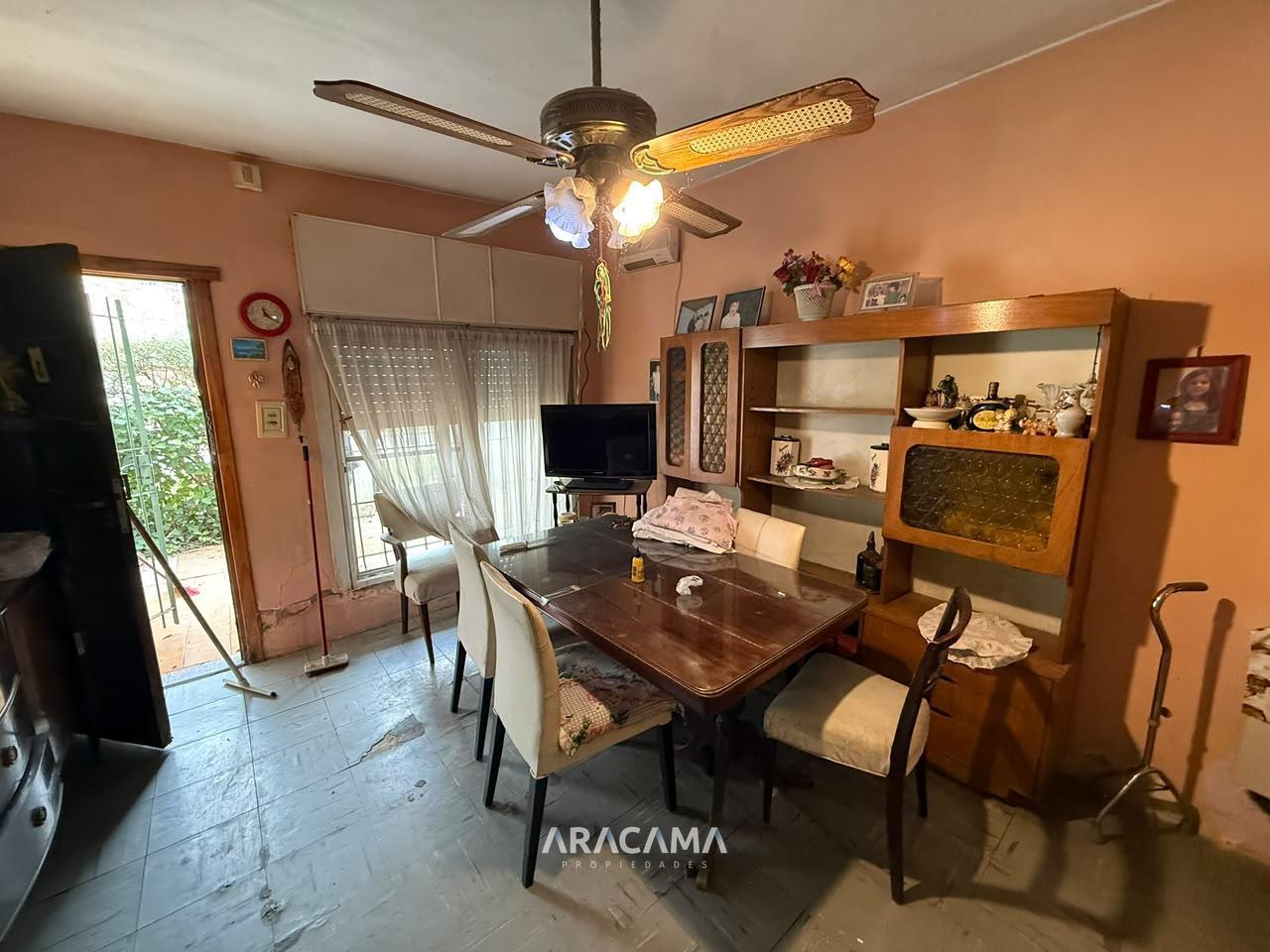 Foto de Casa a Reciclar en Venta en Monte Grande, imagen 3