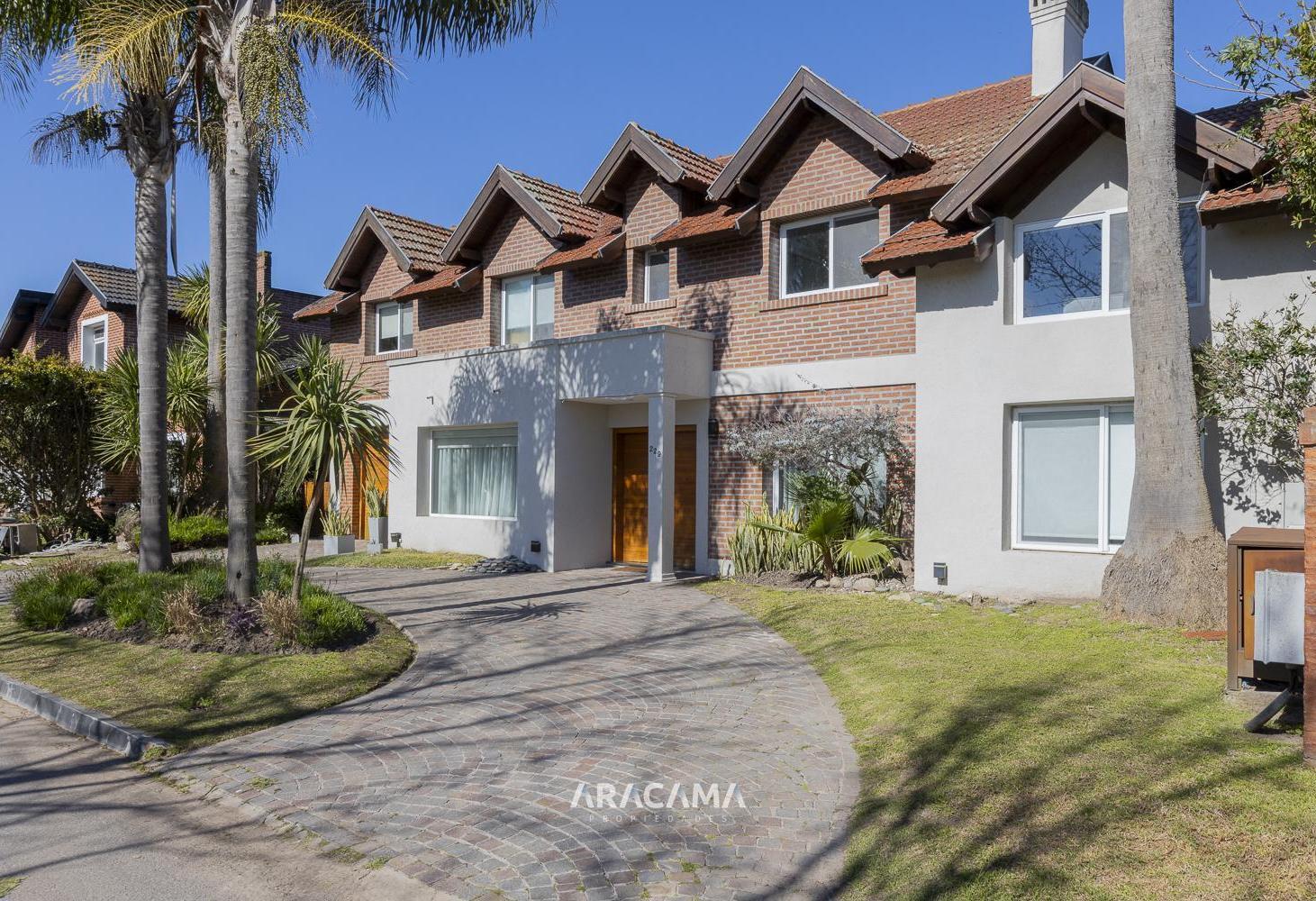 Foto de Casa en Venta en Campos de Echeverria - Canning, imagen 1