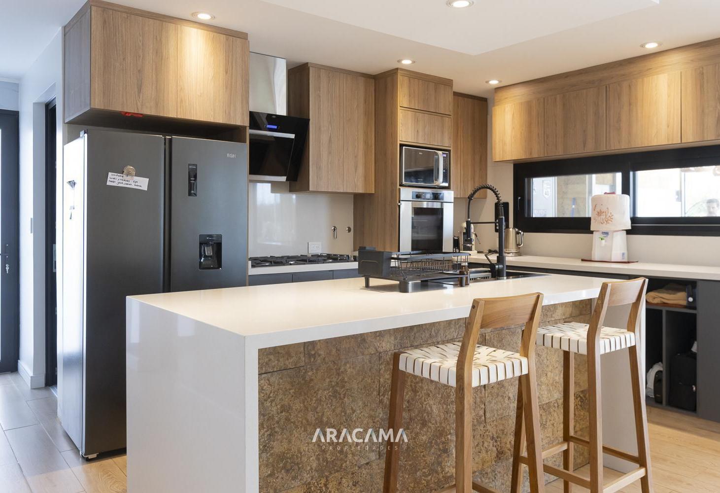 Foto de Casa en 6 ambientes en Venta en La Providencia - Canning, imagen 2