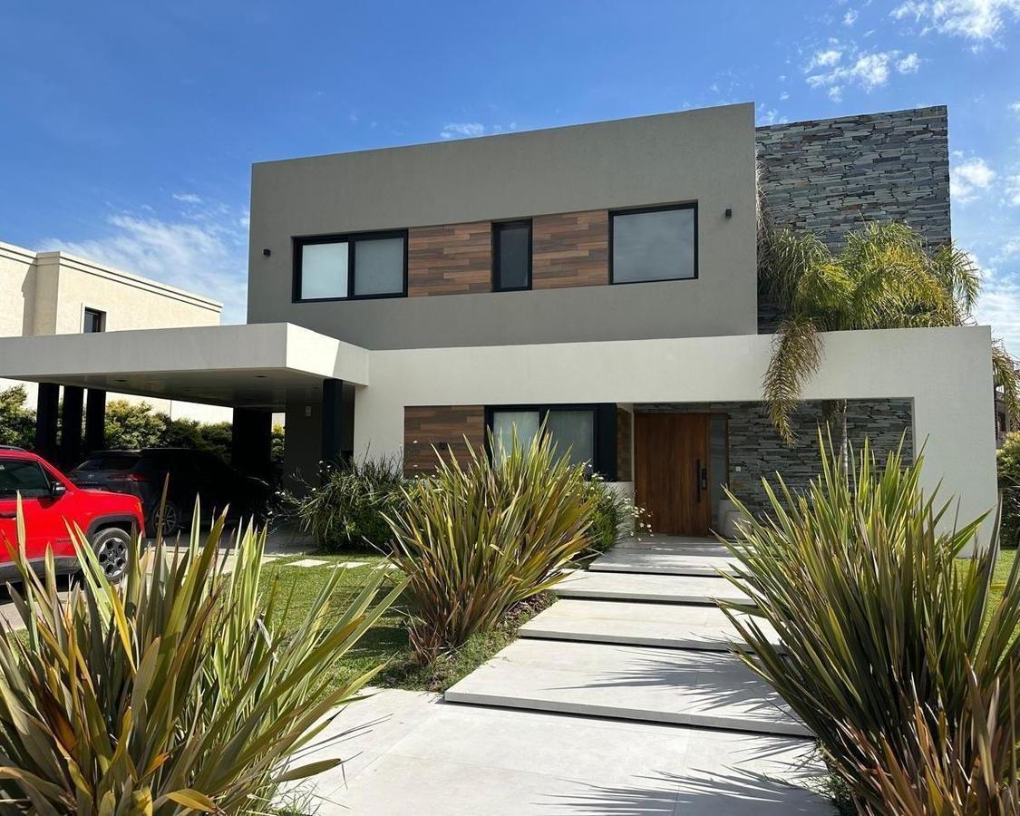 Foto de Casa en Venta en El Rebeque - Canning, imagen 2