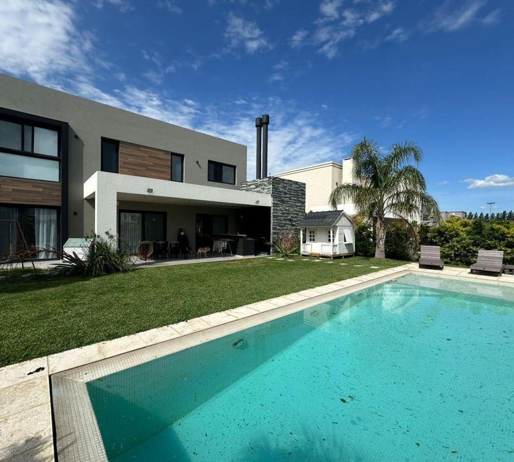 Foto de Casa en Venta en El Rebeque - Canning, imagen 1