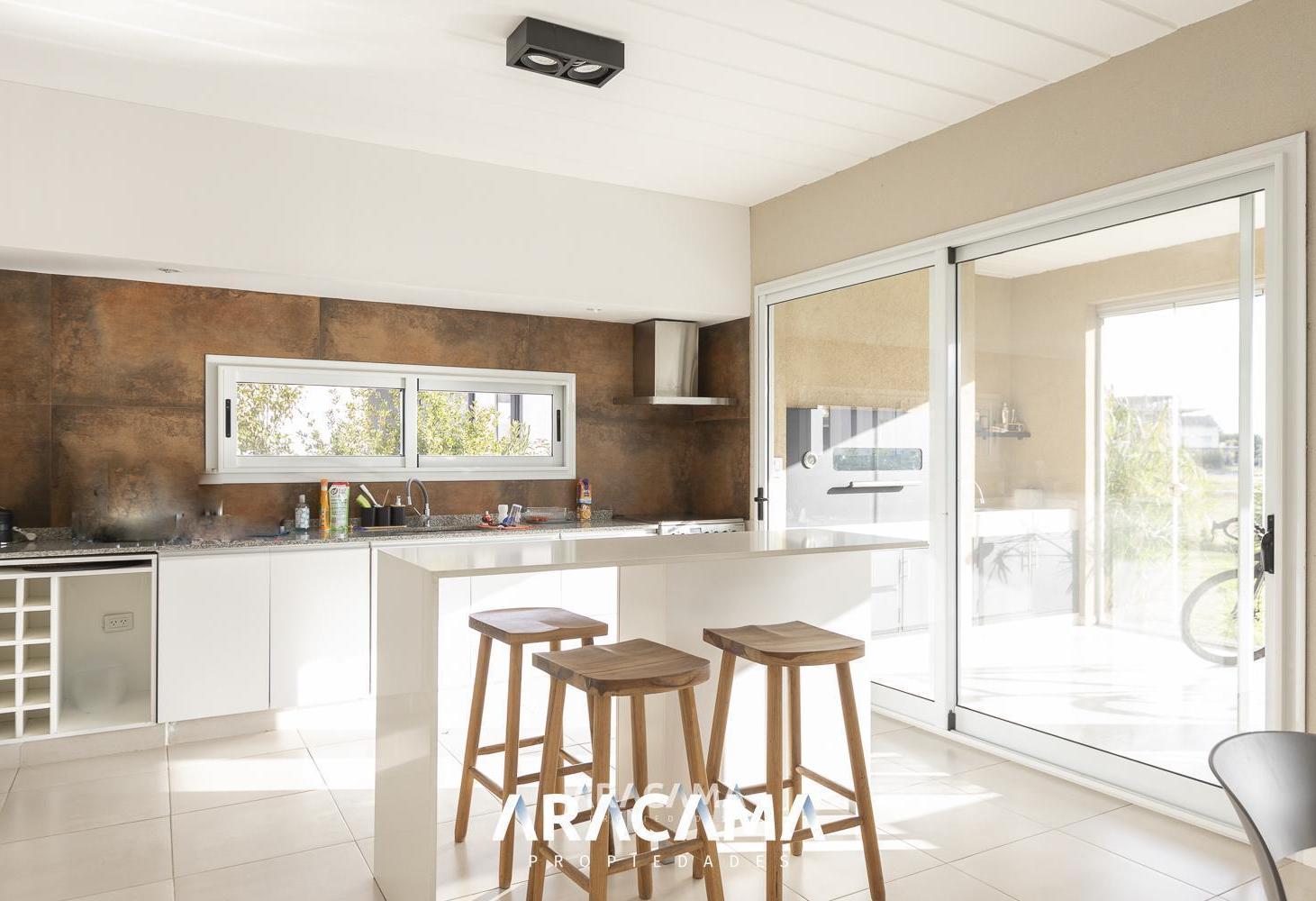 Foto de Casa en Venta en Lagos de Canning, imagen 2