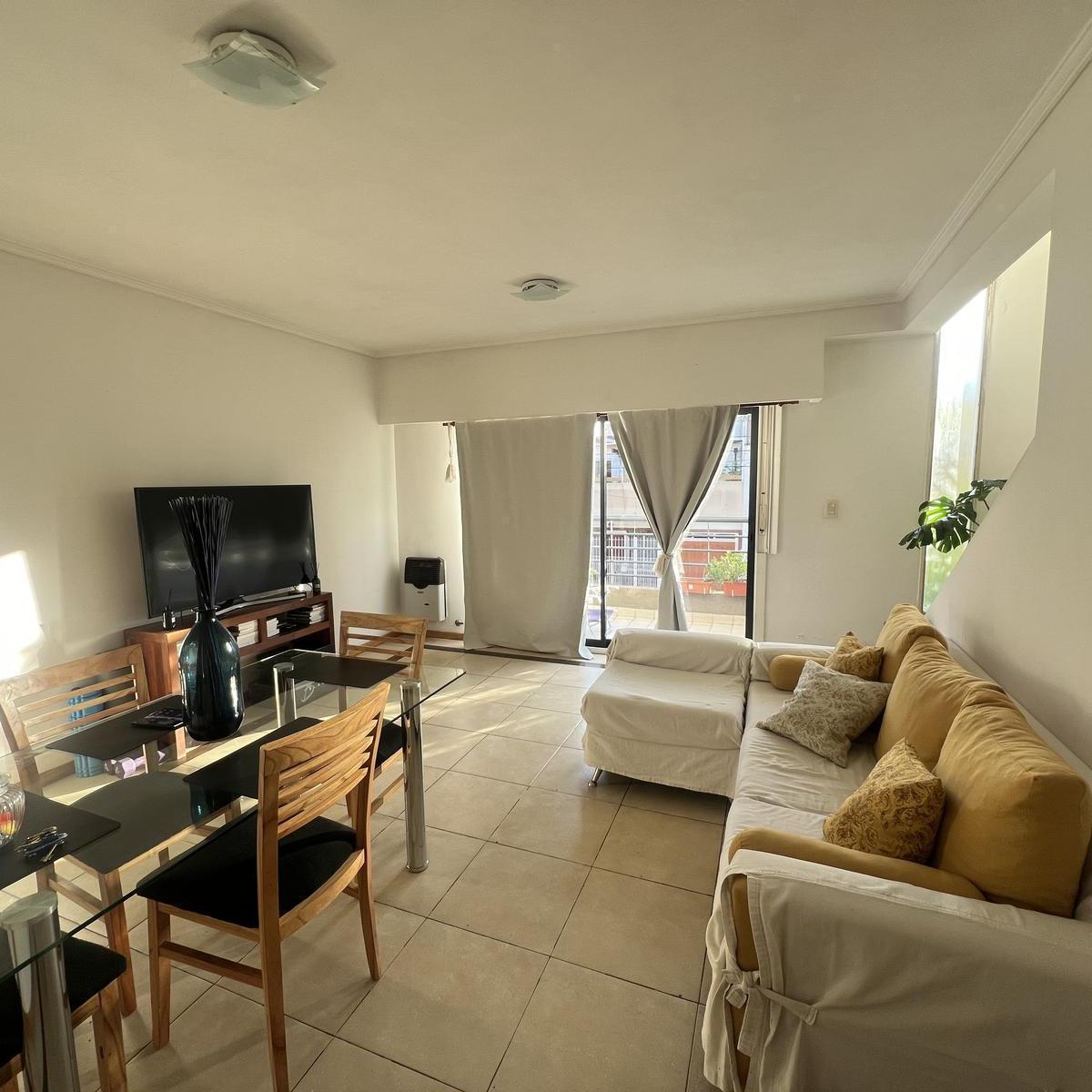 Departamento en Duplex con Cochera en Parque Patricios 2