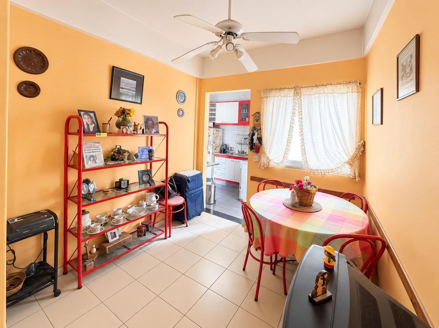 Foto de Marcelo T De Alvear 2400 - Venta 4 ambientes con dependencia en RECOLETA, imagen 5
