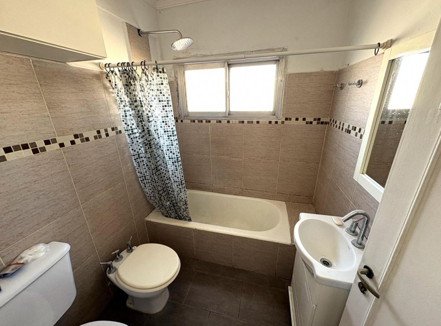 Foto de Departamento 2 ambientes con balcon terraza en venta- San Cristobal, imagen 3