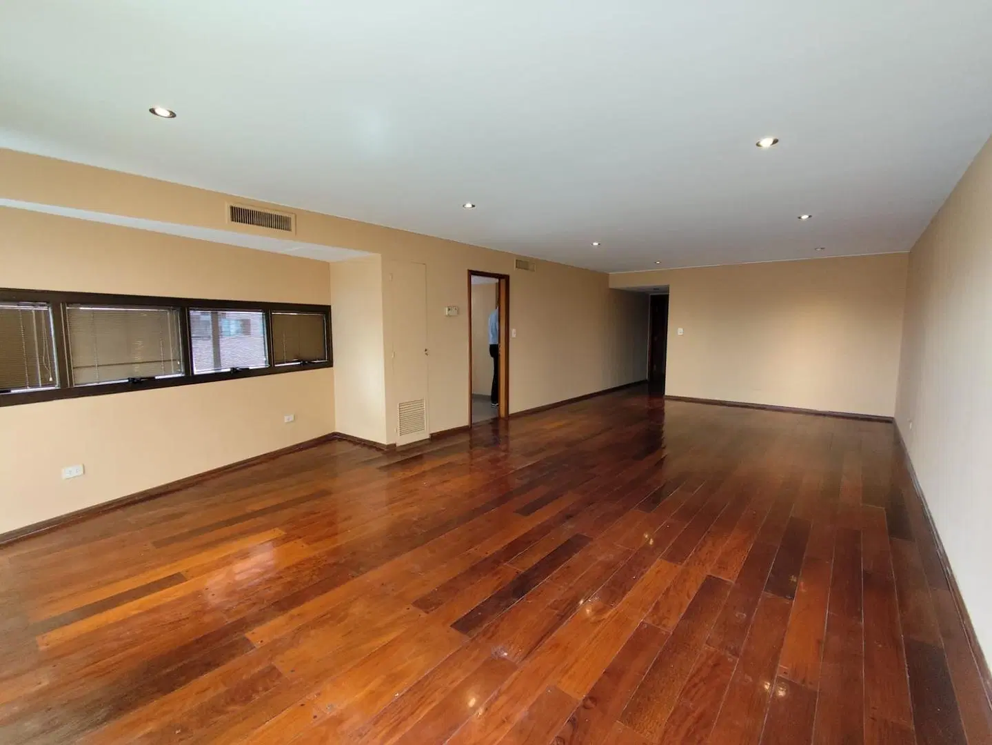 Depto en Alq 3 dor, balcón ,  2 cocheras  Nueva Cordoba 5