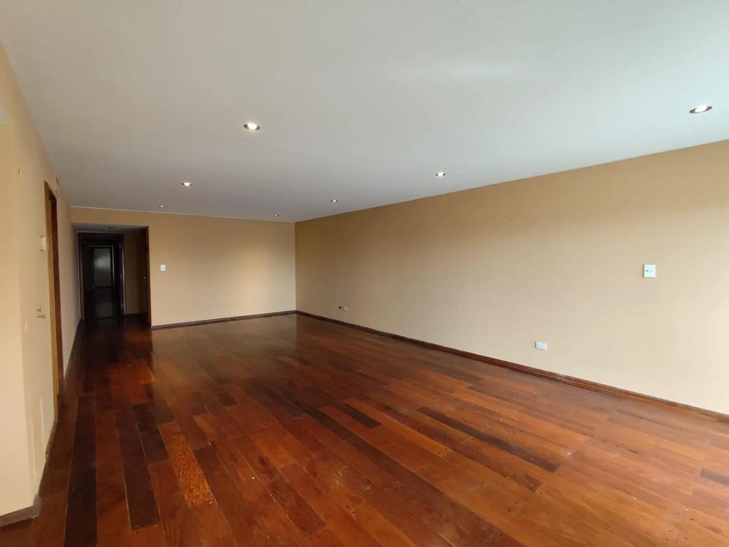Depto en Alq 3 dor, balcón ,  2 cocheras  Nueva Cordoba 2