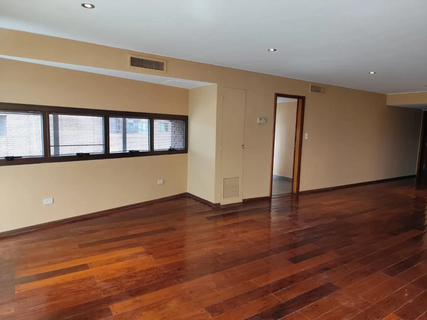 Depto en Alq 3 dor, balcón ,  2 cocheras  Nueva Cordoba 3