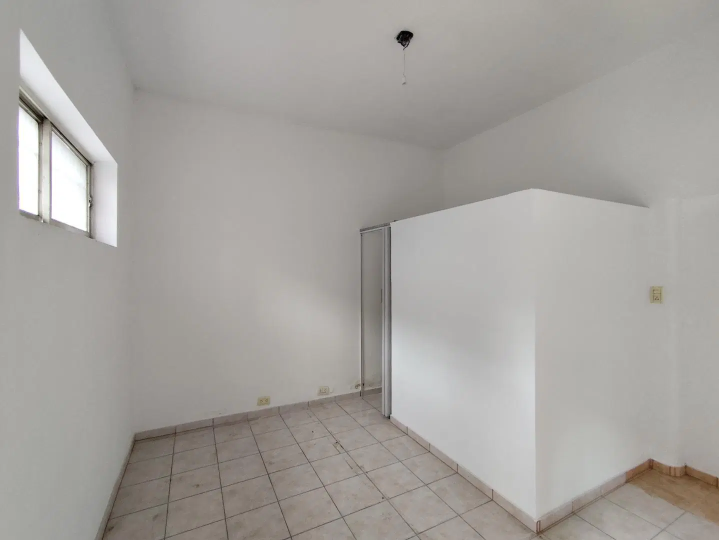 Local comercial en alquiler Alberdi 2