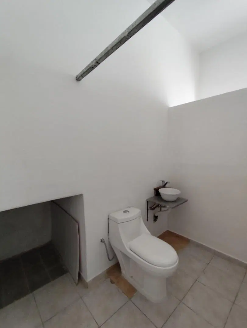 Local comercial en alquiler Alberdi 1