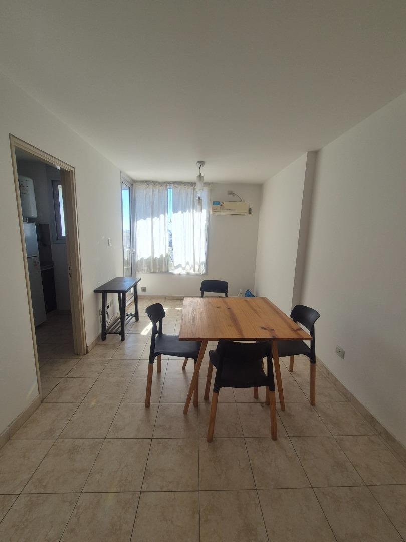 Foto de DEPTO EN ALQUILER 1 DORM. BV. SAN JUAN AL 800, imagen 3