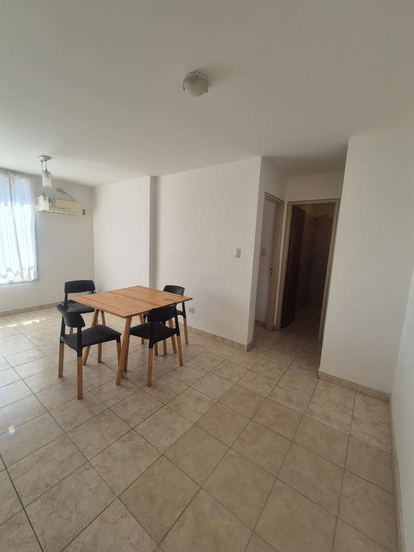 Foto de DEPTO EN ALQUILER 1 DORM. BV. SAN JUAN AL 800, imagen 2